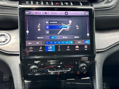 2023 Jeep Grand Cherokee Base