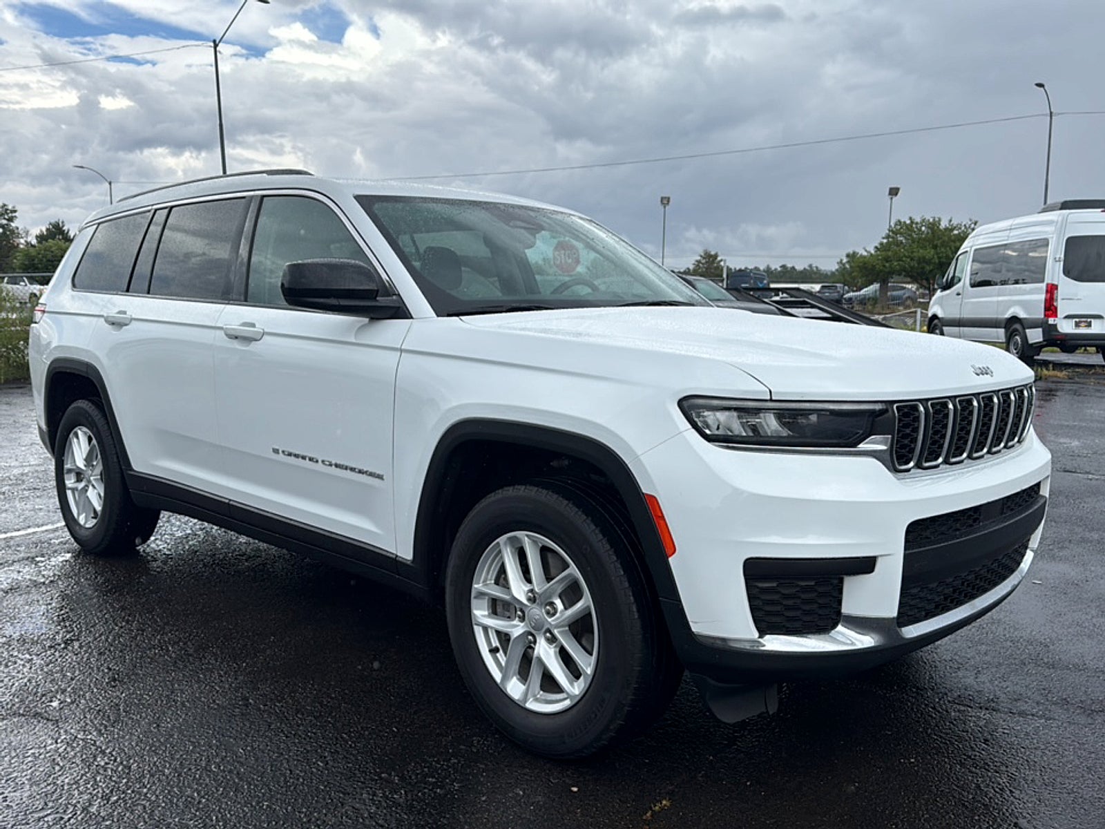 2023 Jeep Grand Cherokee L Base