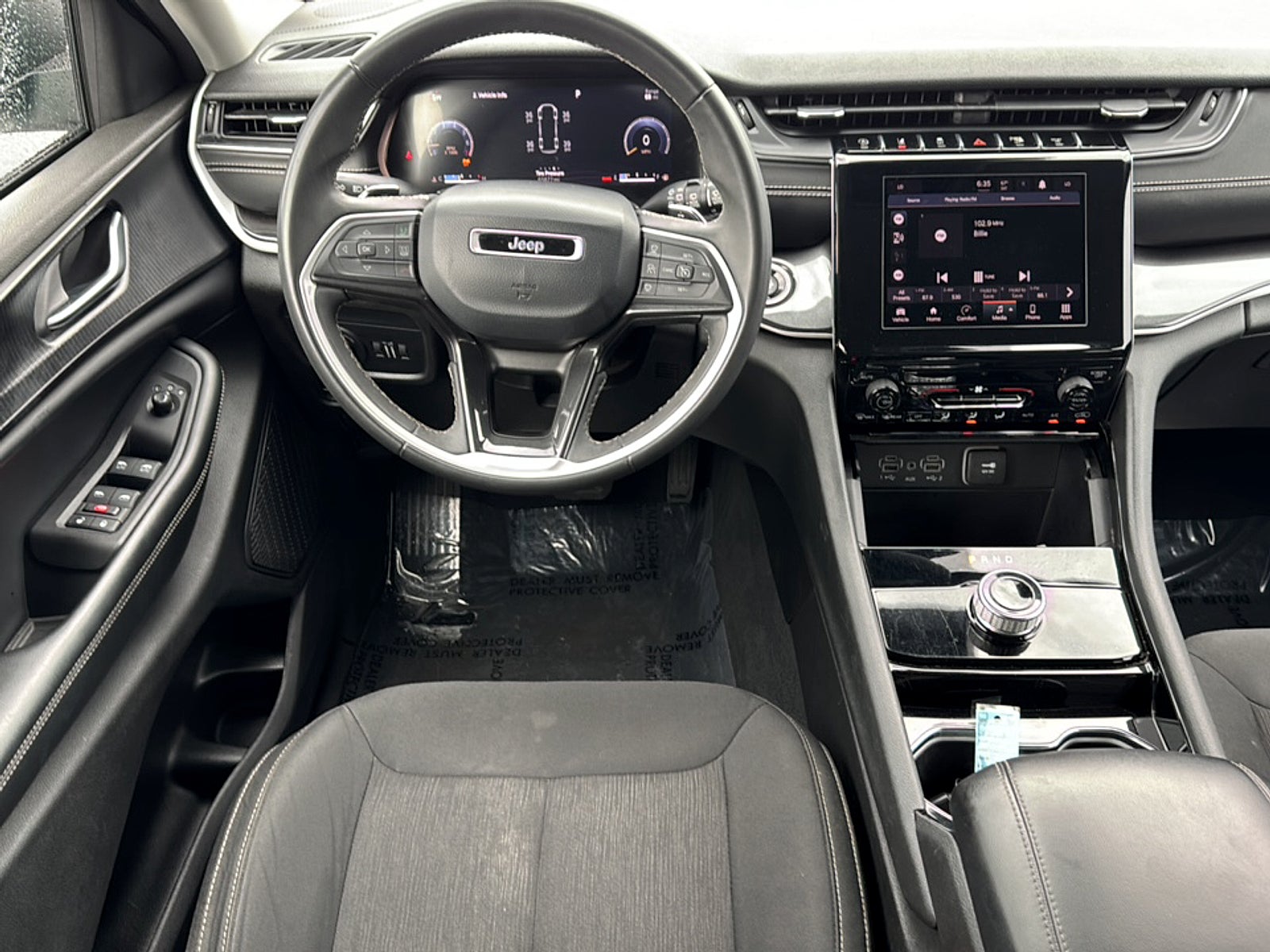 2023 Jeep Grand Cherokee L Base