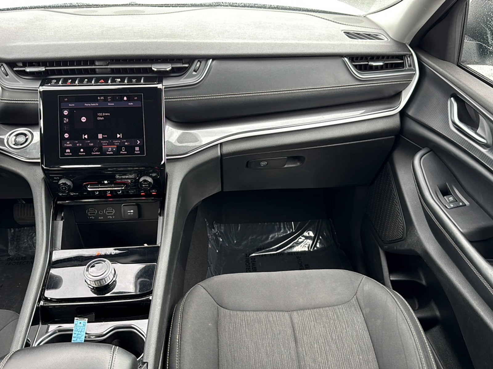 2023 Jeep Grand Cherokee L Base