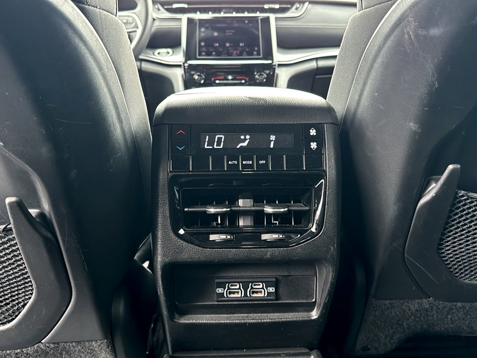 2023 Jeep Grand Cherokee L Base