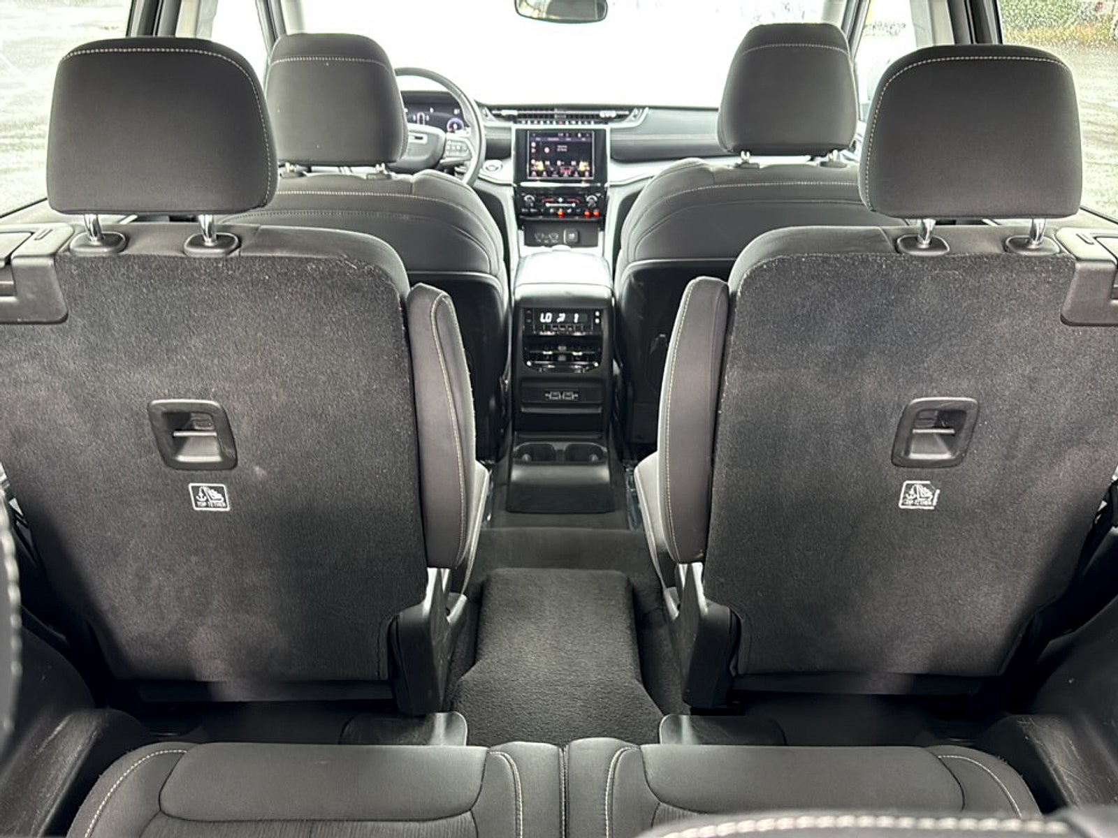 2023 Jeep Grand Cherokee L Base