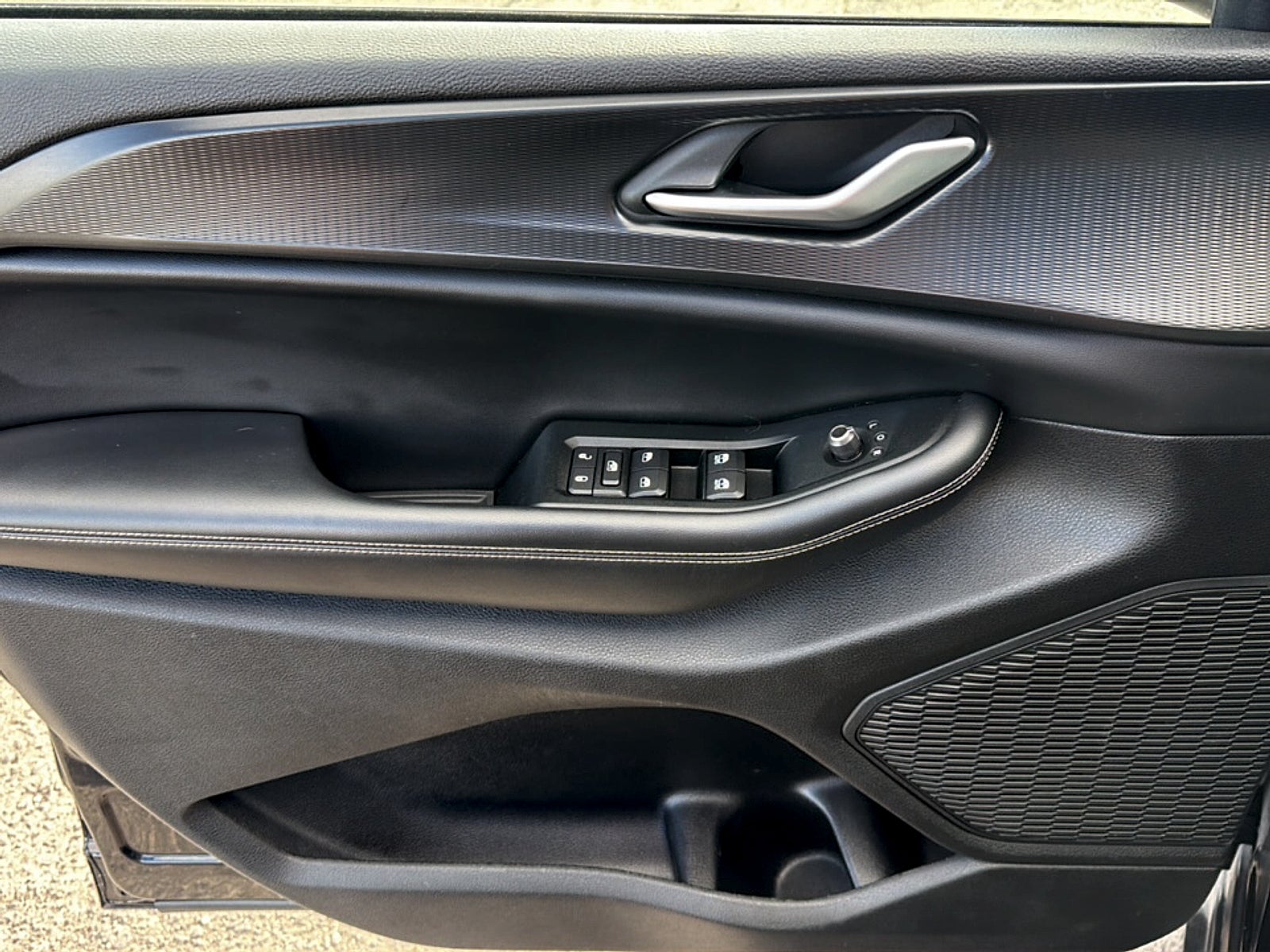 2023 Jeep Grand Cherokee L Base