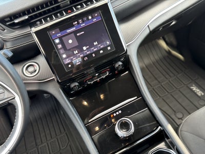 2023 Jeep Grand Cherokee L Base