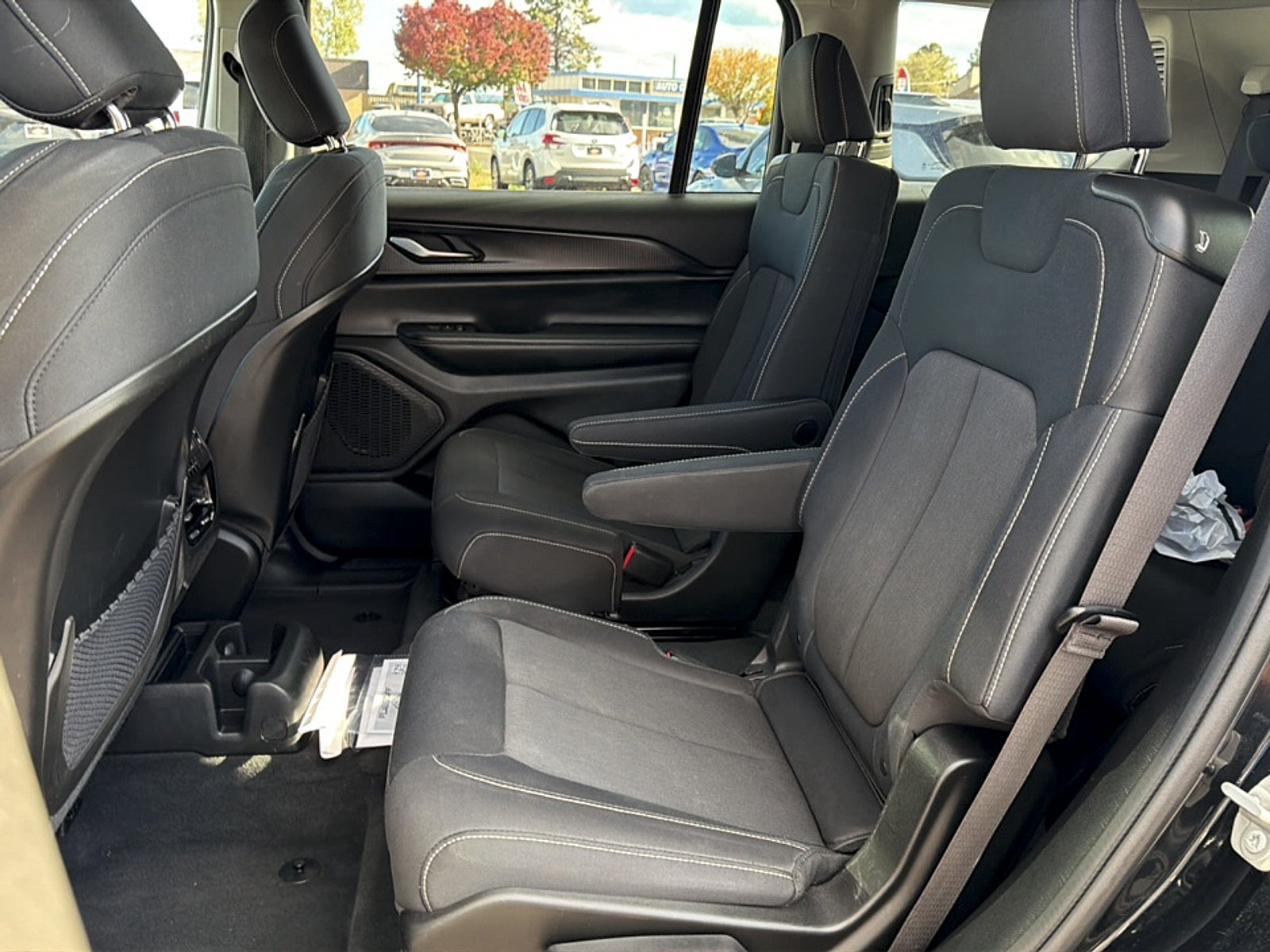 2023 Jeep Grand Cherokee L Base