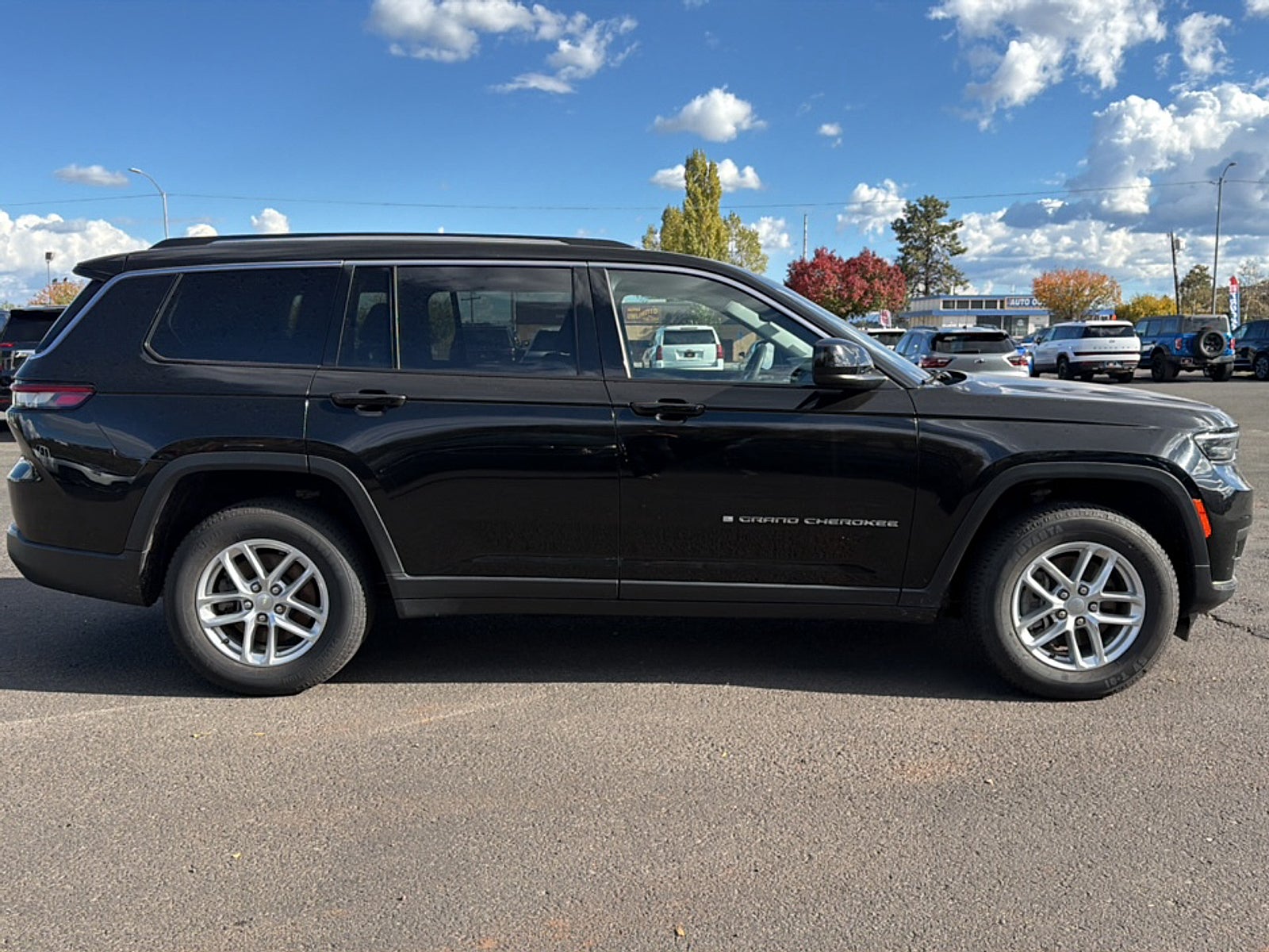 2023 Jeep Grand Cherokee L Base