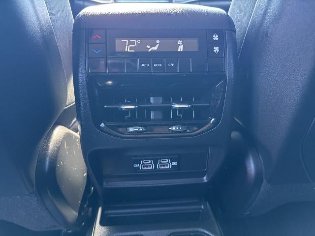 2024 Jeep Grand Cherokee L Laredo 4x4