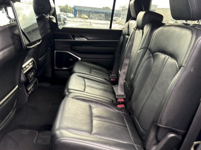 2023 Jeep Wagoneer L Base