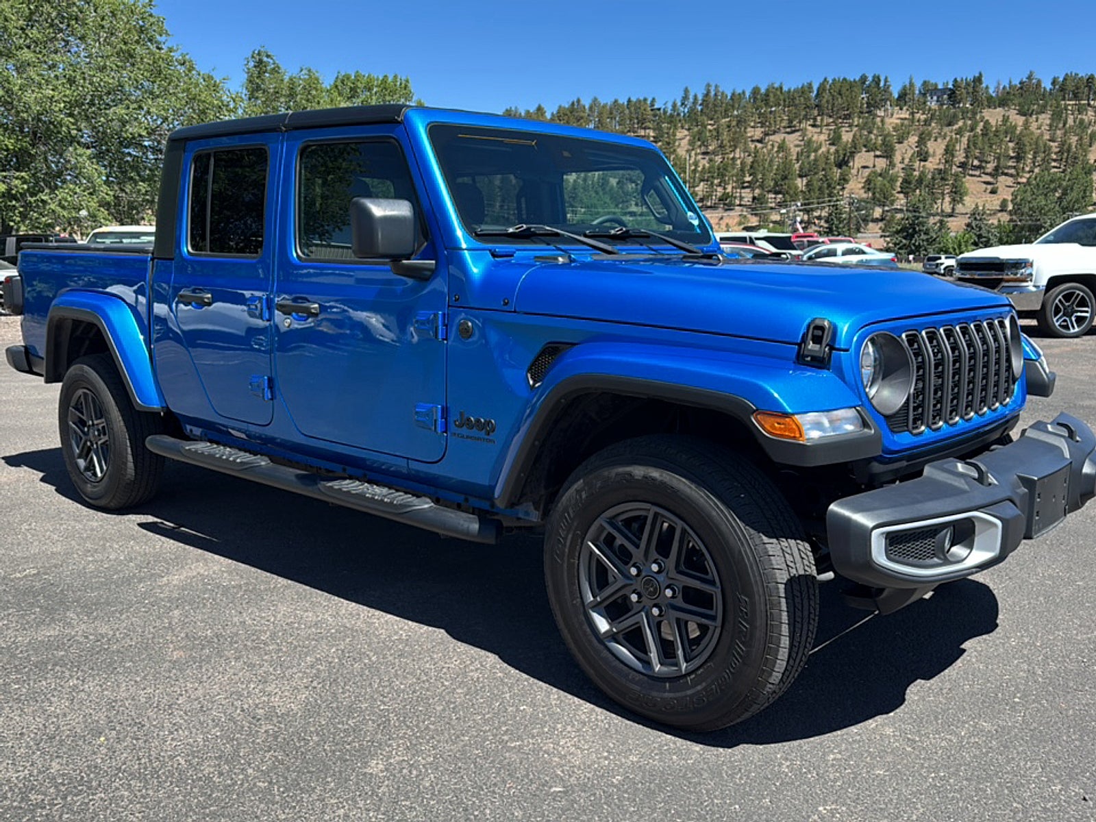 2024 Jeep Gladiator Base