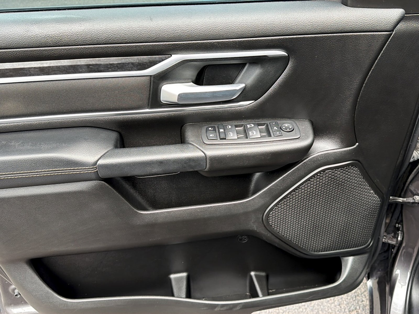2023 RAM 1500 Base