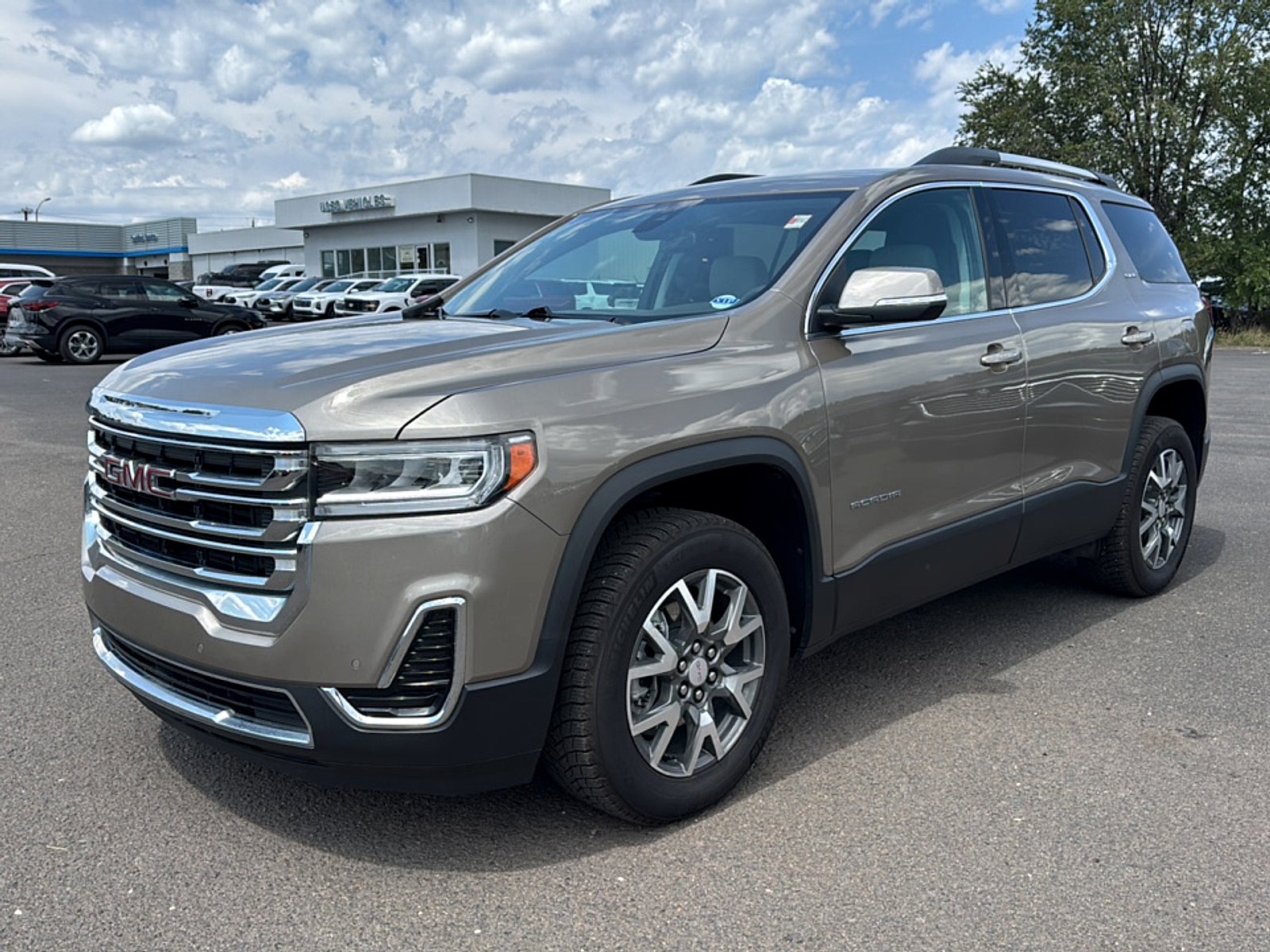 2023 GMC Acadia Base