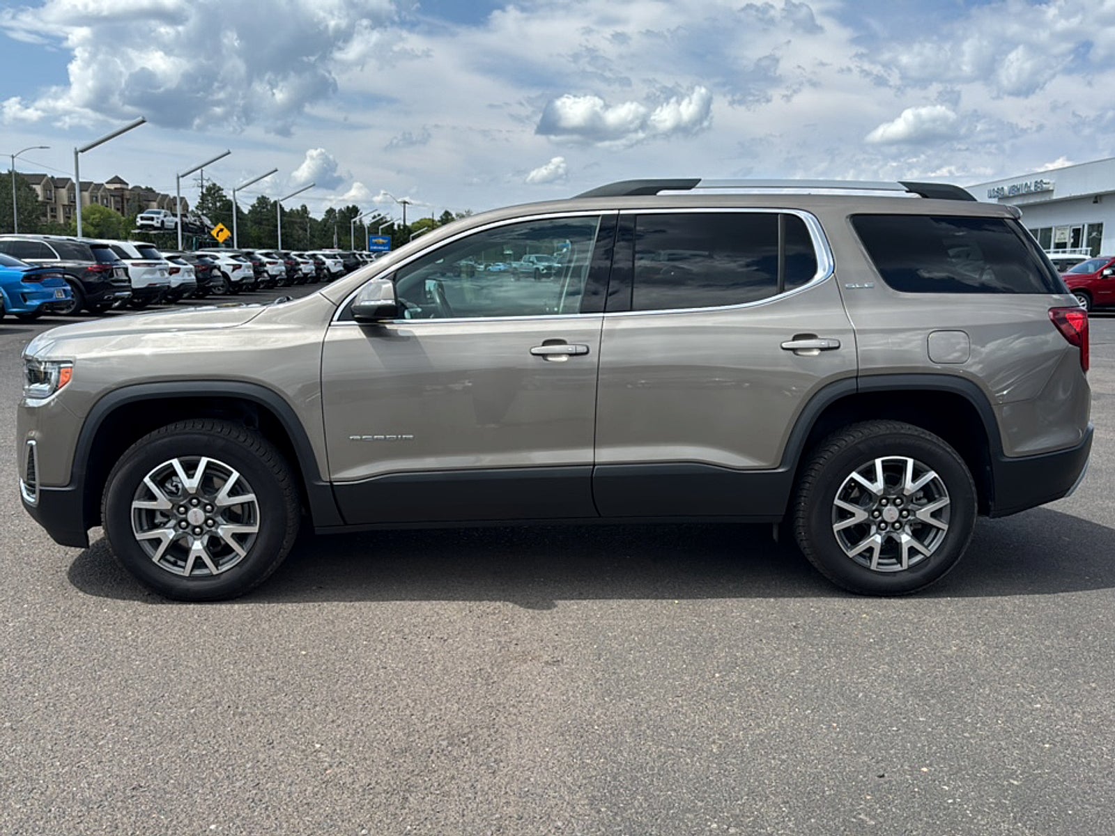 2023 GMC Acadia Base