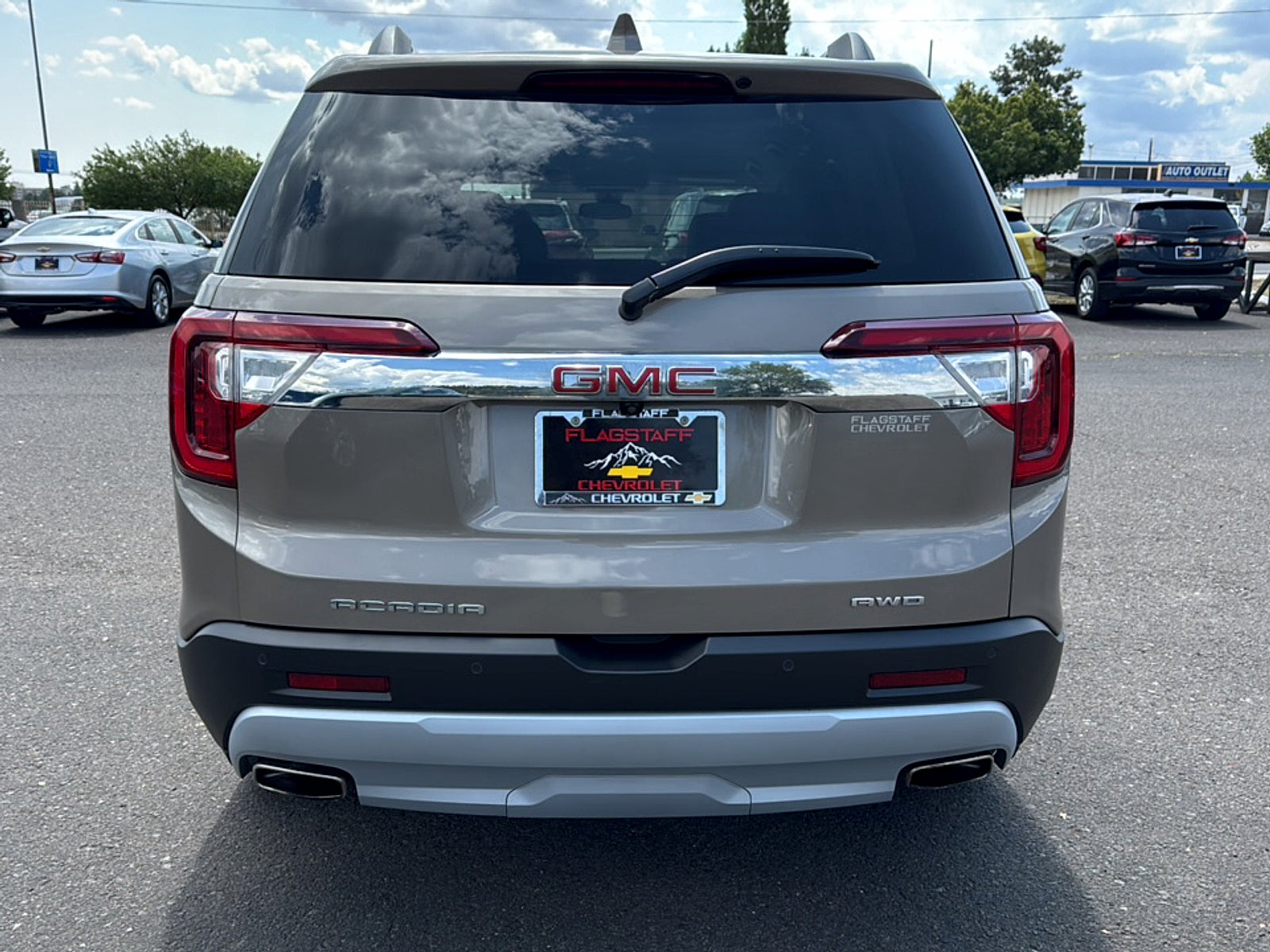2023 GMC Acadia Base