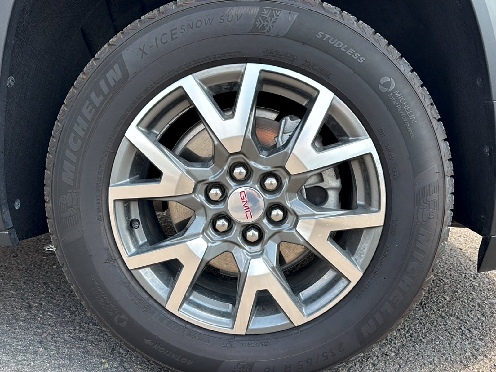 2023 GMC Acadia Base