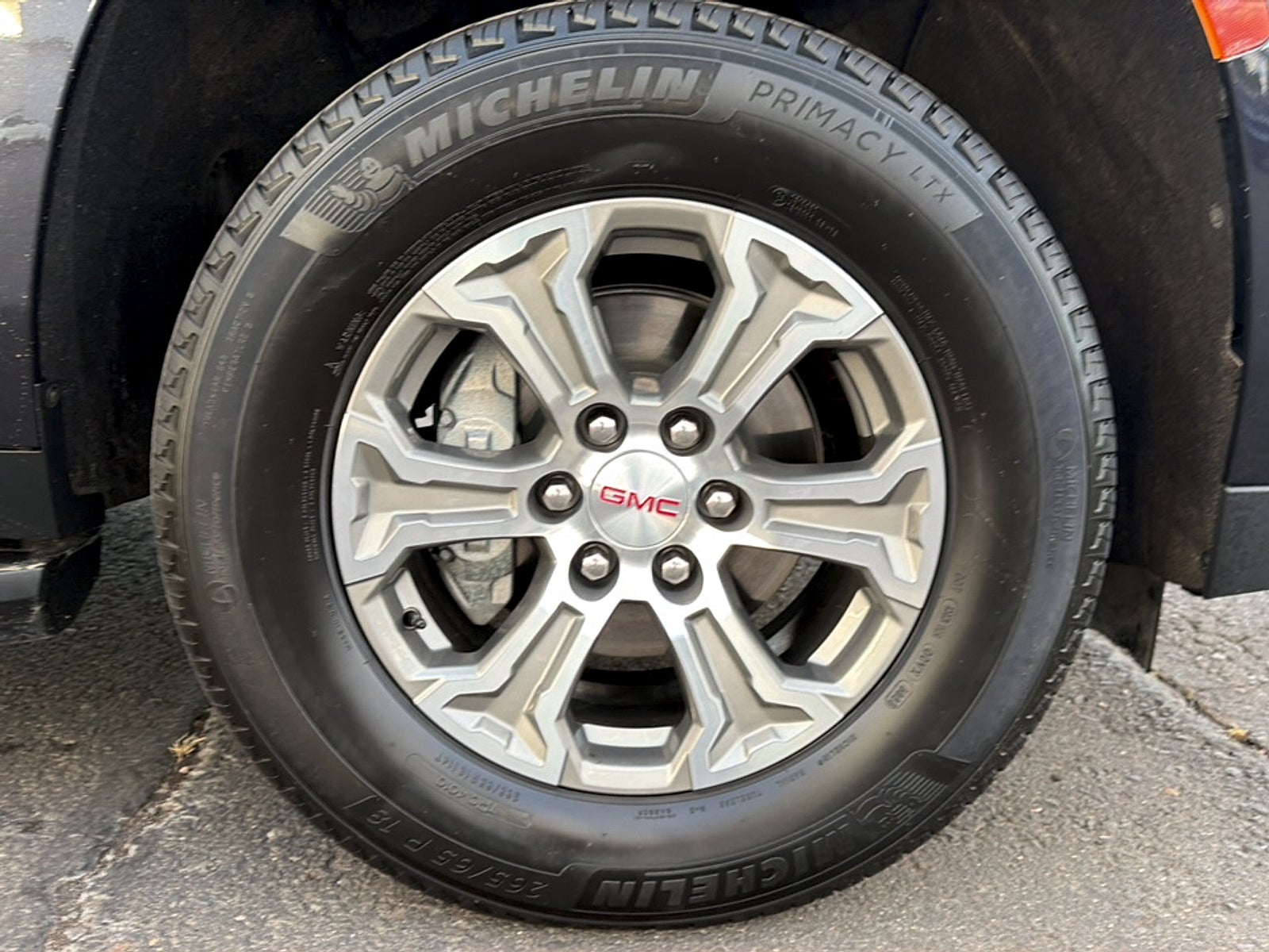 2024 GMC Yukon XL Base