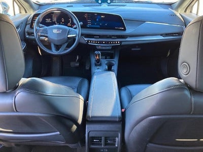 2024 Cadillac XT4 Premium Luxury