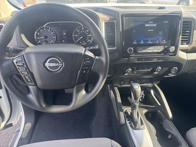 2022 Nissan Frontier Crew Cab SV 4x2