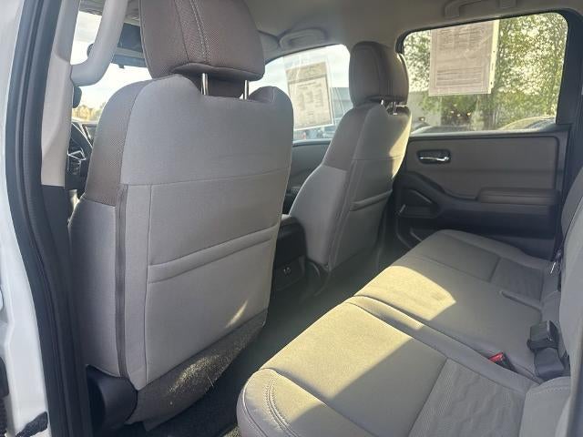 2022 Nissan Frontier Crew Cab SV 4x2