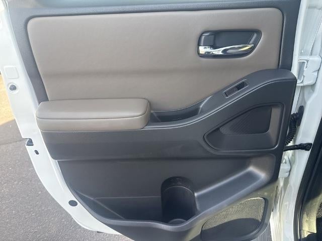 2022 Nissan Frontier Crew Cab SV 4x2