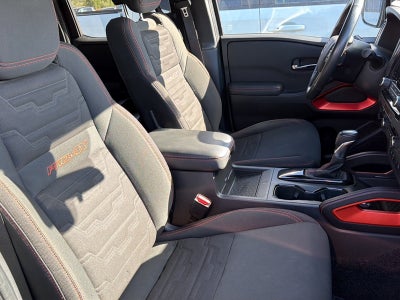 2024 Nissan Frontier Base