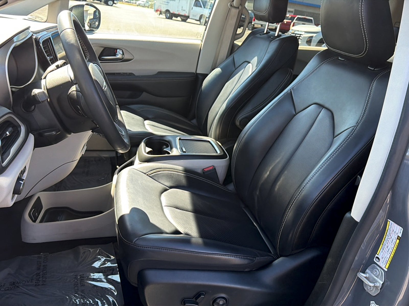 2023 Chrysler Pacifica Base