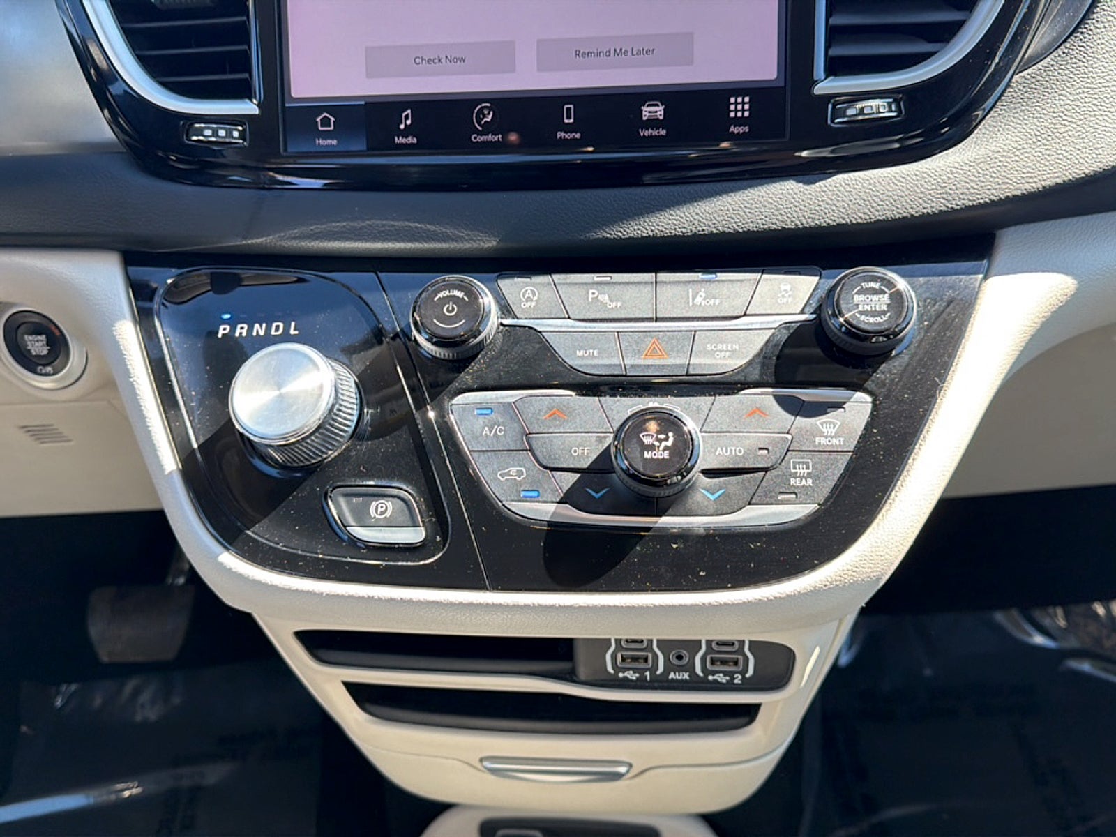 2023 Chrysler Pacifica Base