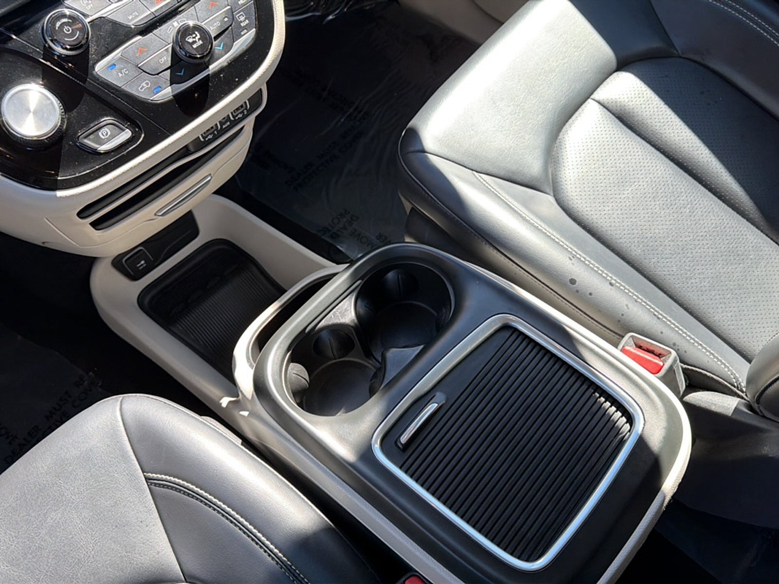 2023 Chrysler Pacifica Base
