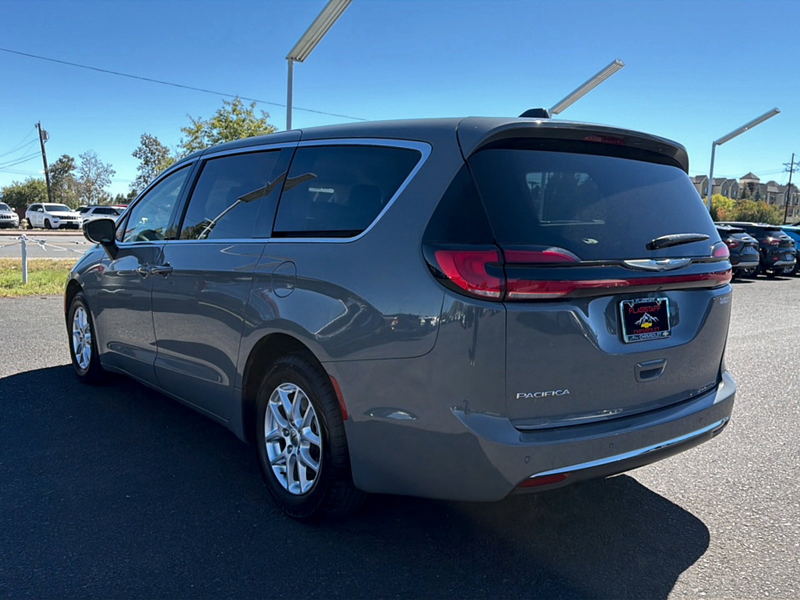 2023 Chrysler Pacifica Base
