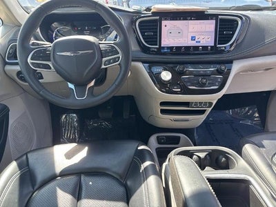 2023 Chrysler Pacifica Hybrid Touring L