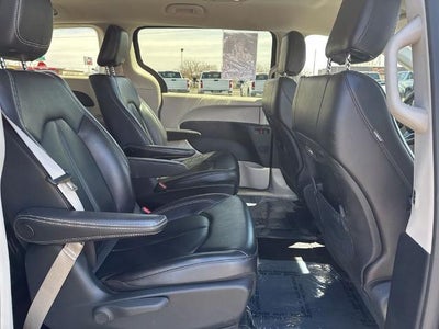 2023 Chrysler Pacifica Hybrid Touring L