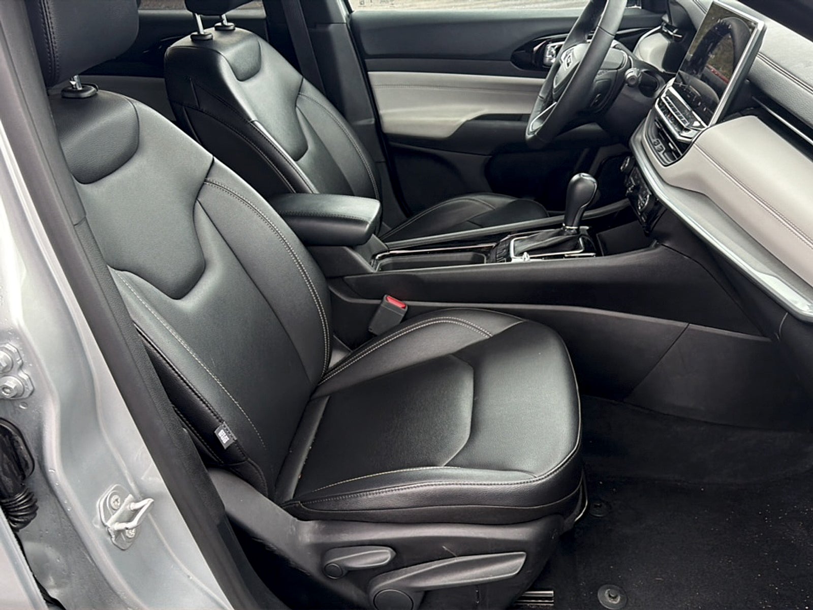 2025 Jeep Compass Base