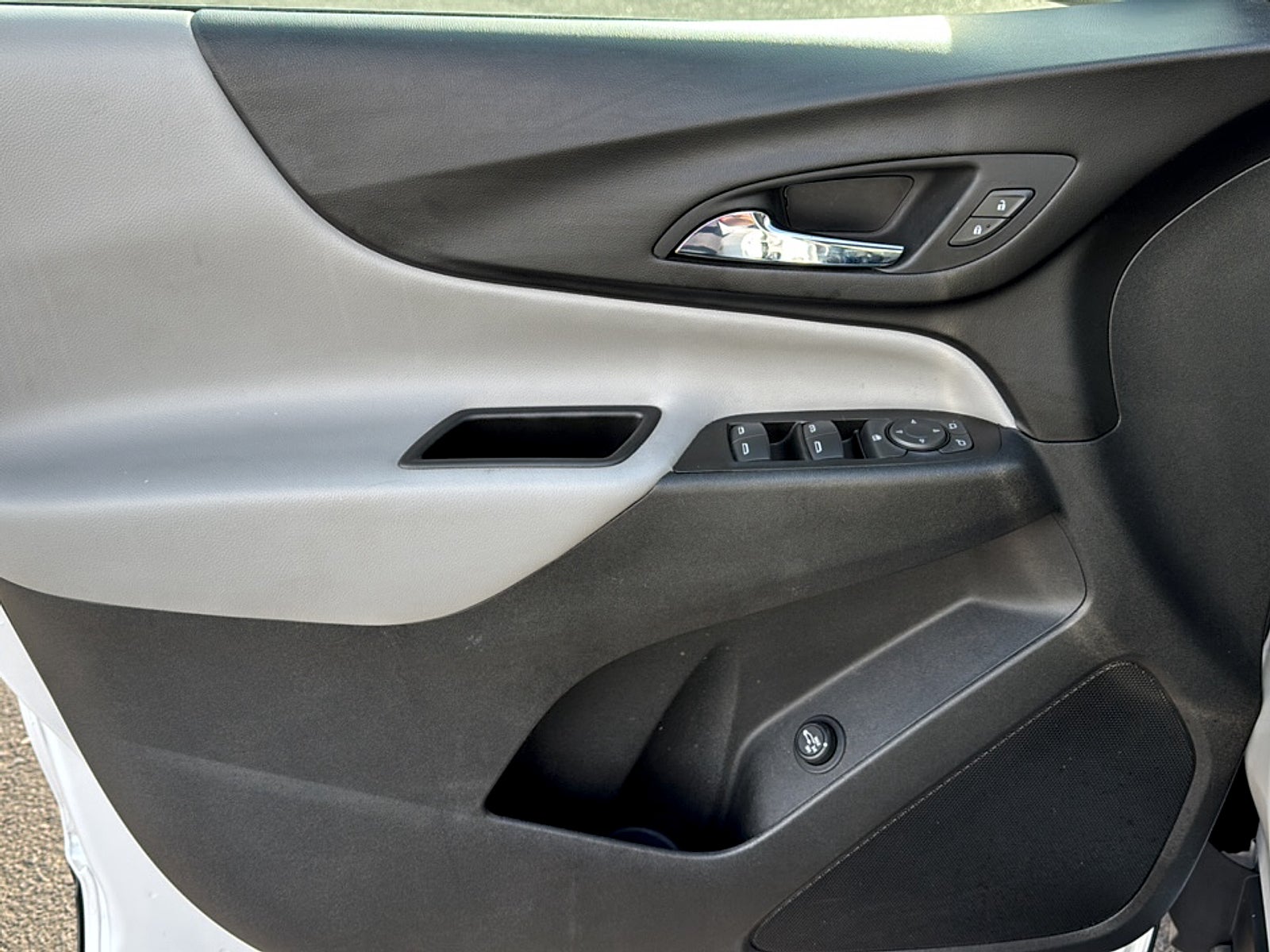 2023 Chevrolet Equinox Base