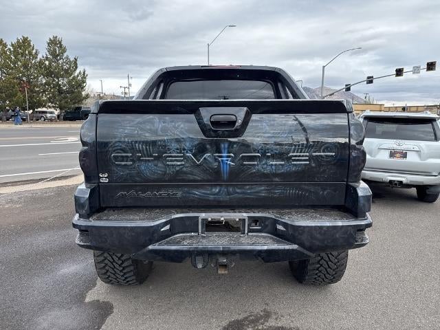 2002 Chevrolet Avalanche Base