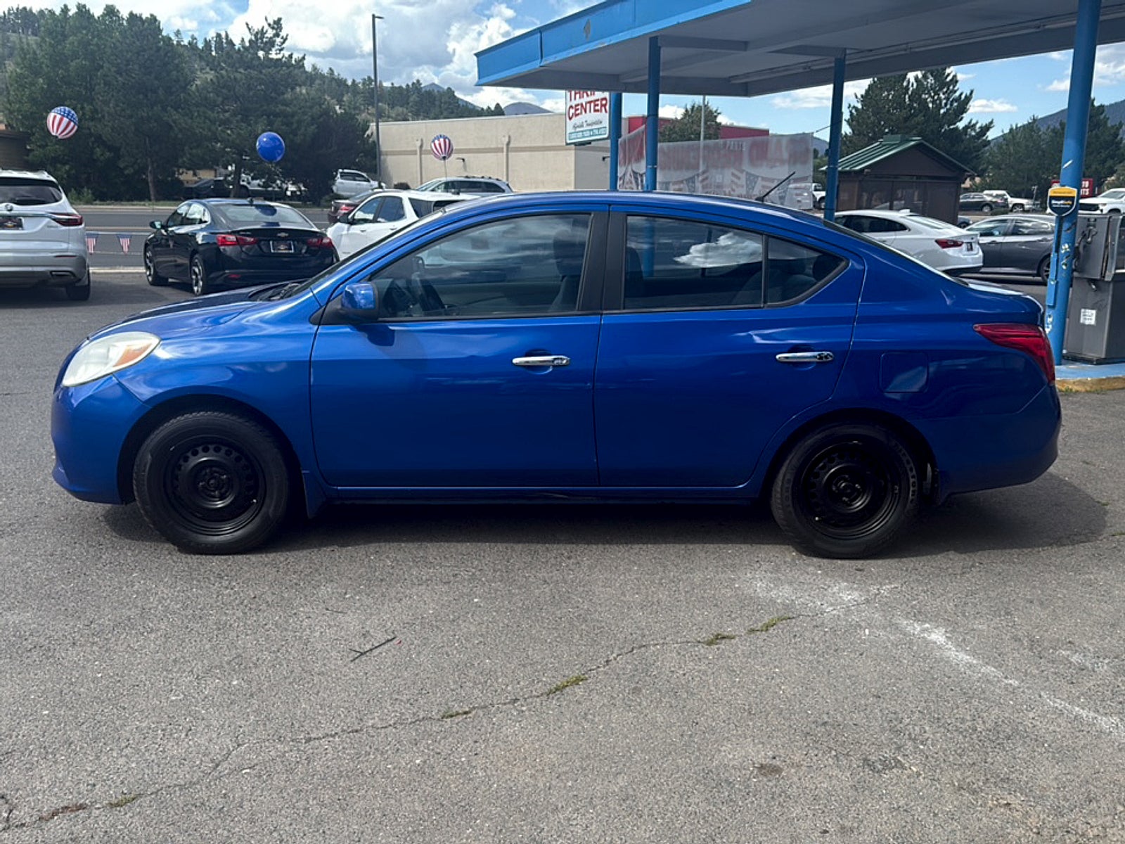2012 Nissan Versa Base