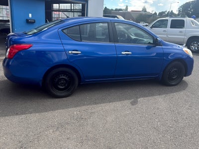 2012 Nissan Versa Base