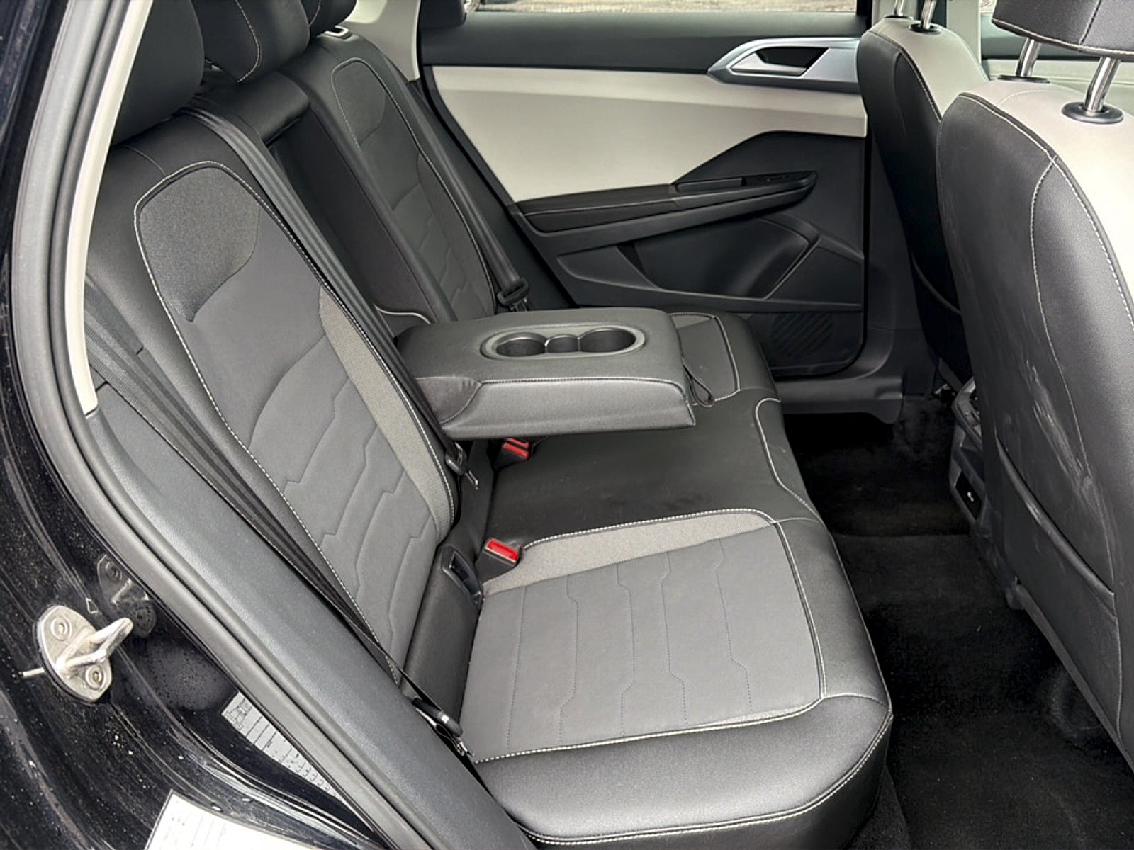 2025 Volkswagen Taos Base