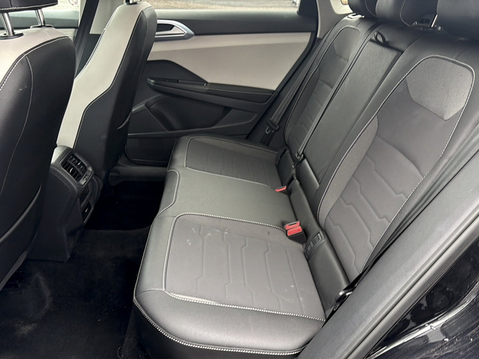 2025 Volkswagen Taos Base