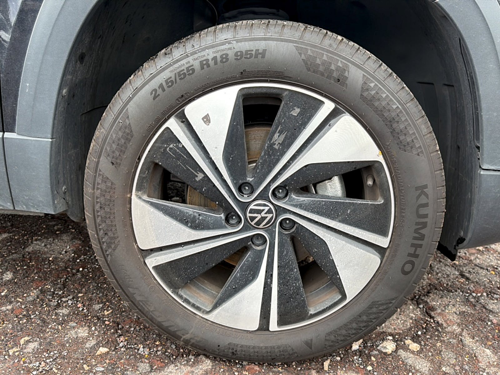 2025 Volkswagen Taos Base