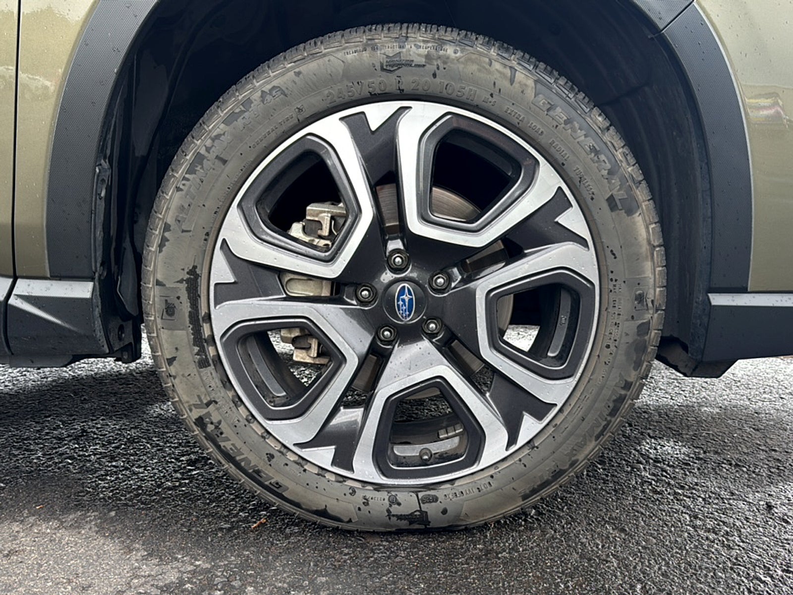 2023 Subaru Ascent Base