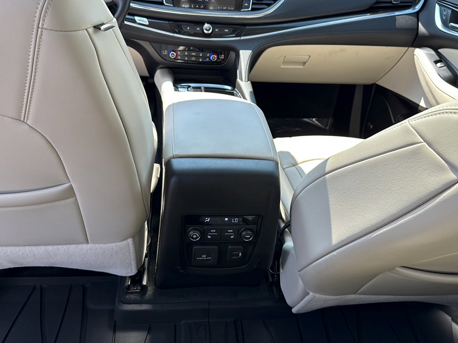 2023 Buick Enclave Base