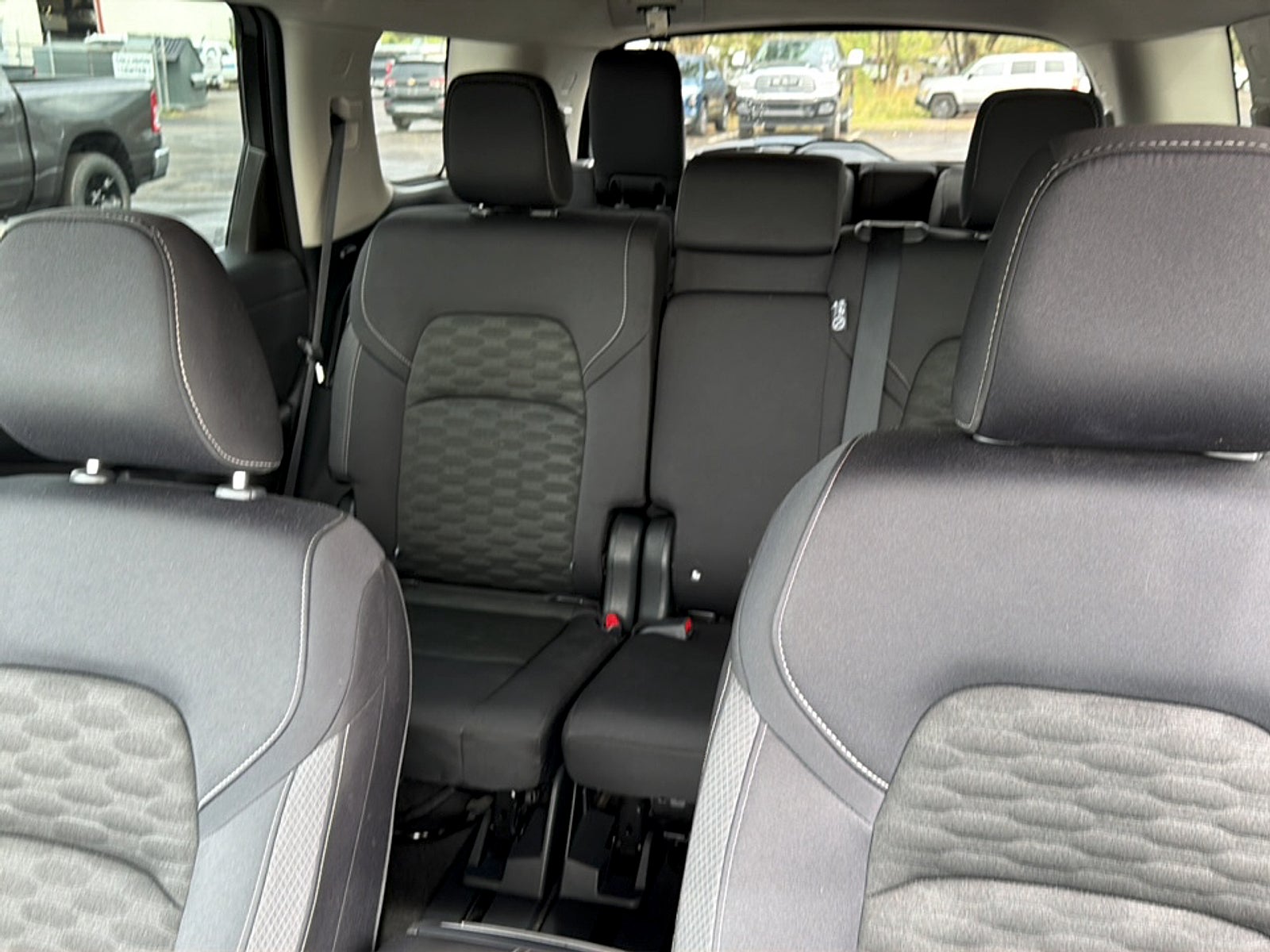 2024 Nissan Pathfinder Base