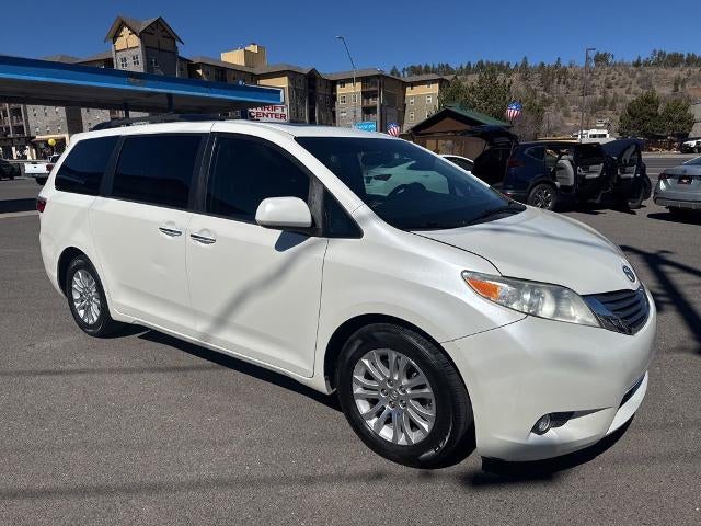 2017 Toyota Sienna XLE Premium