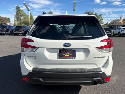 2023 Subaru Forester Base
