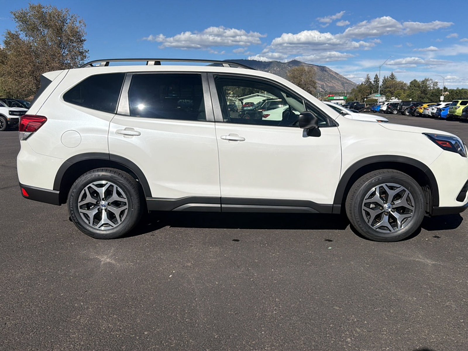 2023 Subaru Forester Base