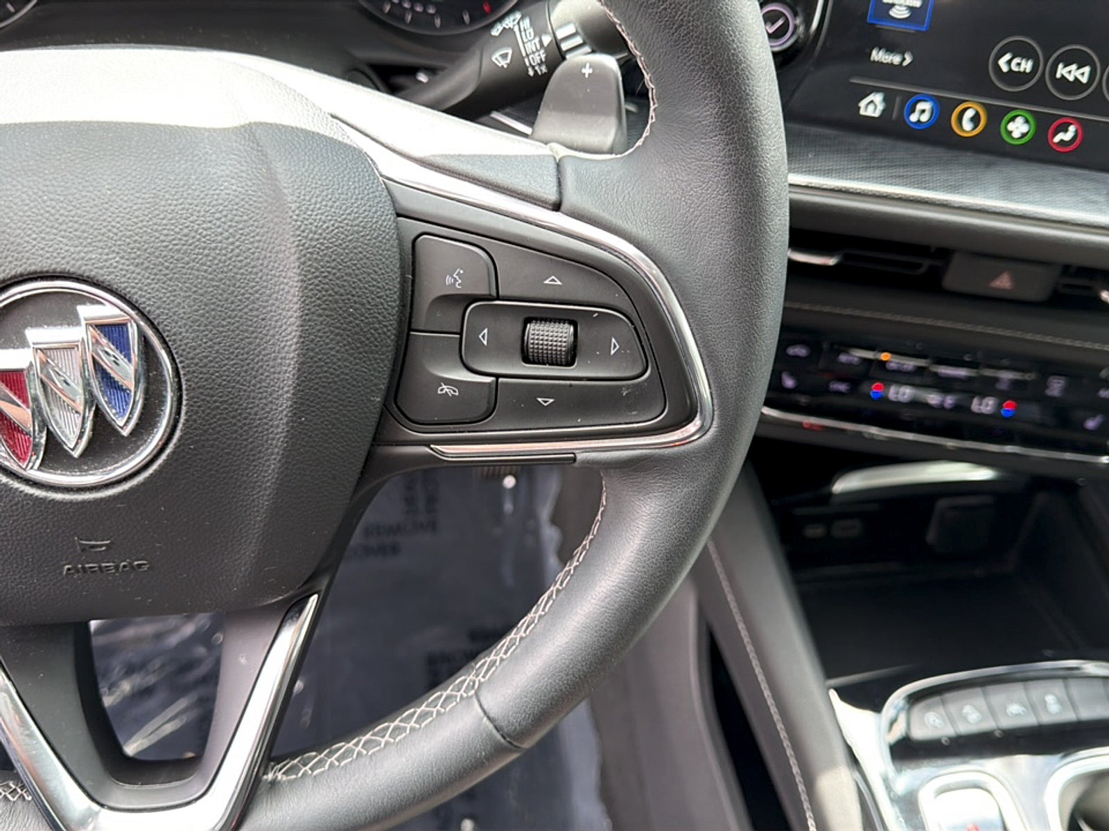 2023 Buick Envision Base
