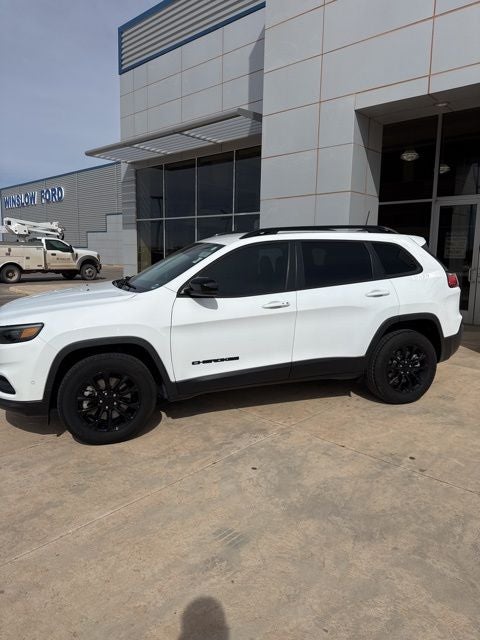 2023 Jeep Cherokee Altitude