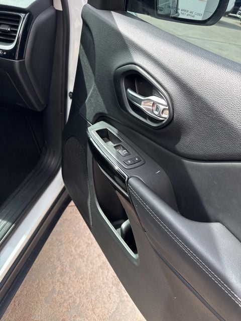 2023 Jeep Cherokee Altitude