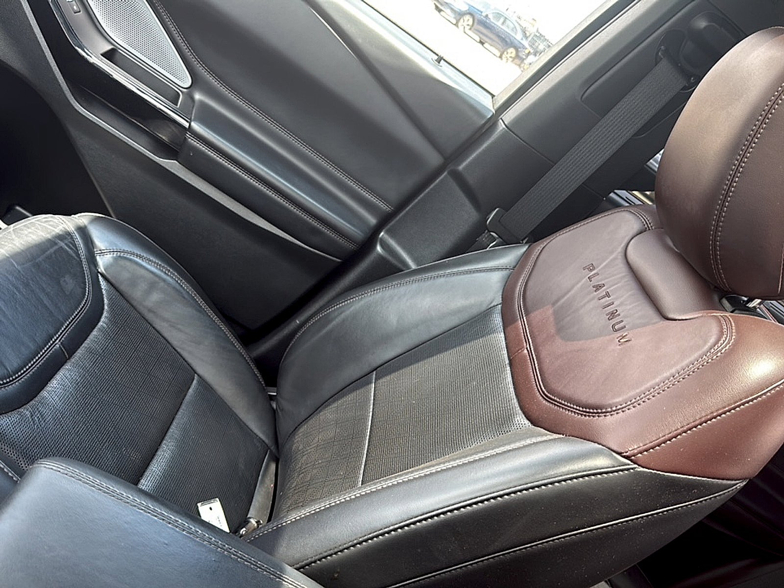 2021 Ford Explorer Platinum