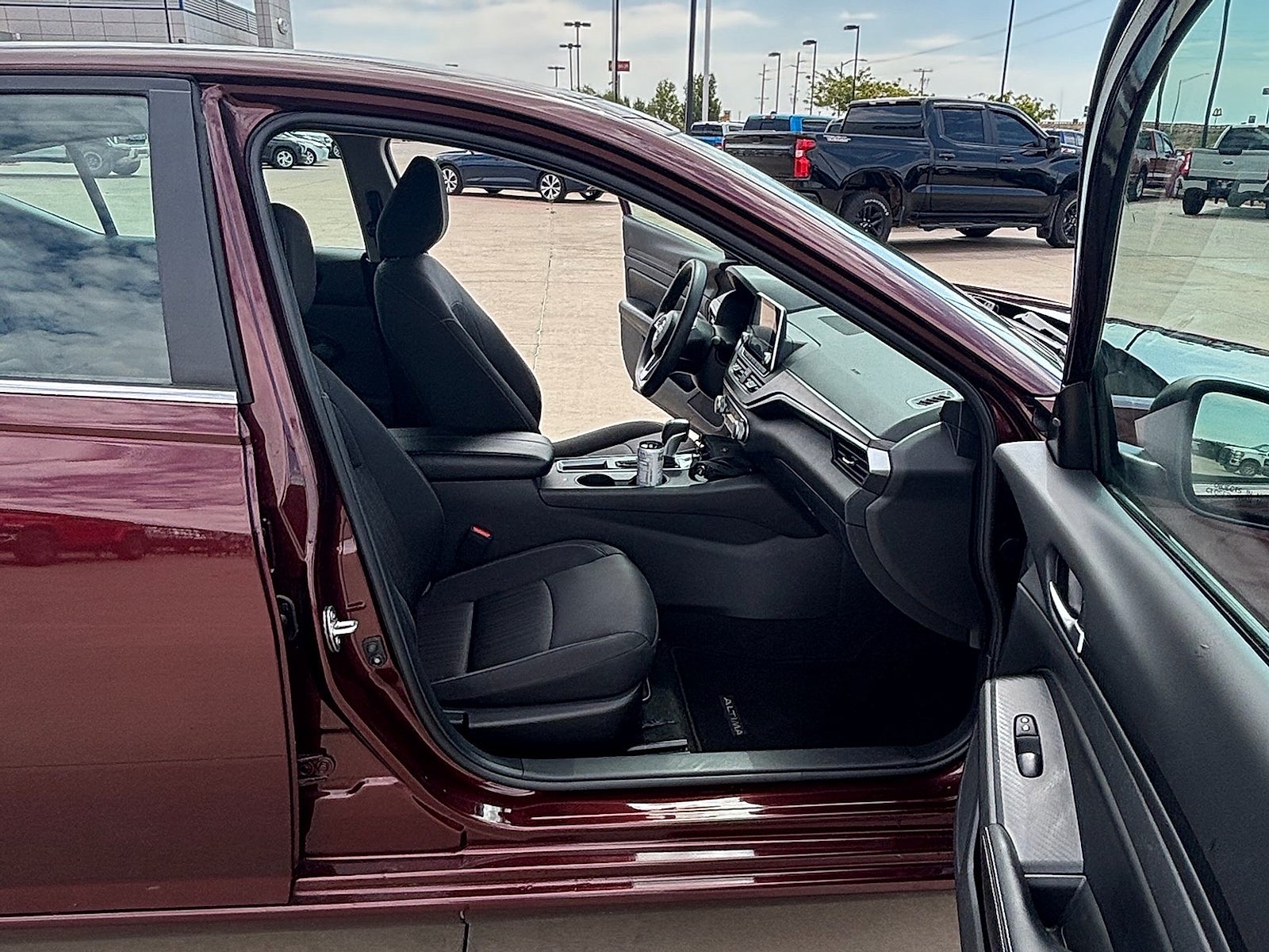 2025 Nissan Altima SV FWD