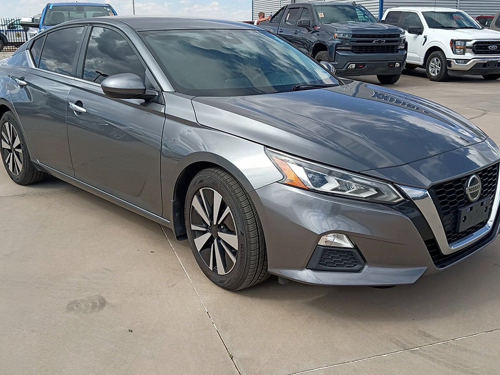 2022 Nissan Altima SV FWD